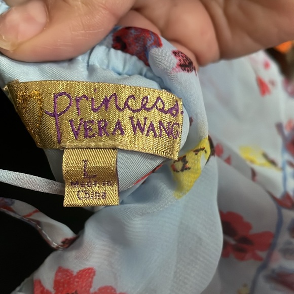 Beautiful Maxi Dress ๐ ๐ - Picture 7 of 8